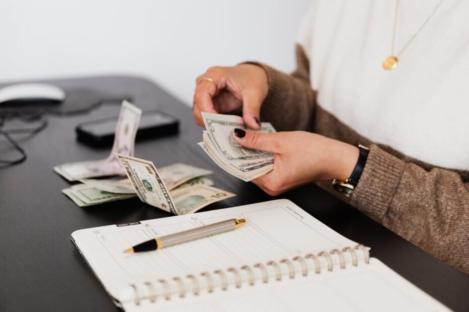 woman budgeting
